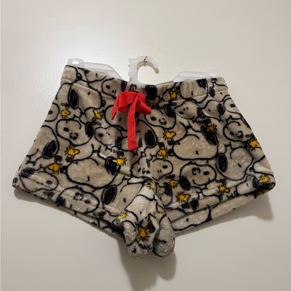Peanuts Fleece Shorts with Red Bow